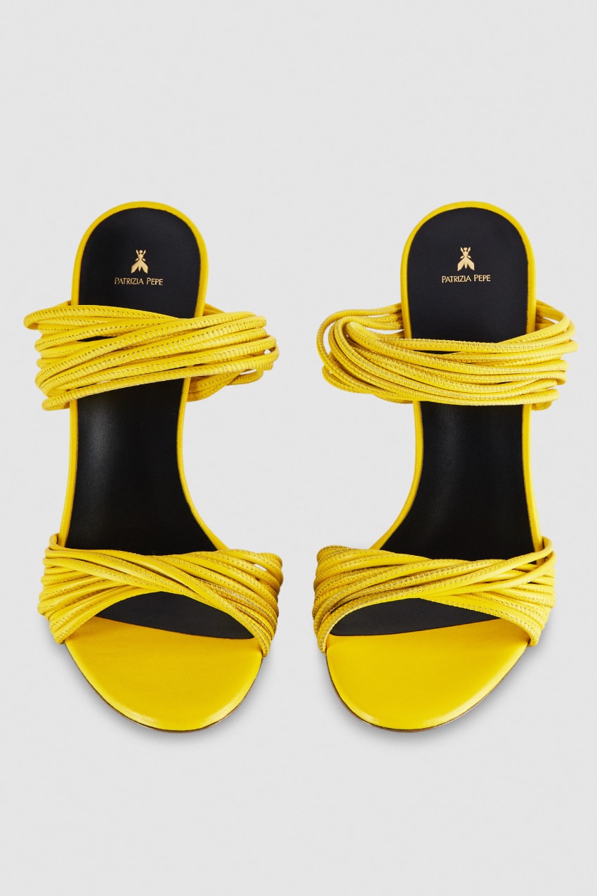 Patrizia Pepe Heeled Sandal In Smooth Leather With Gold-colored Mini Logo Geel | 2381PKLDY