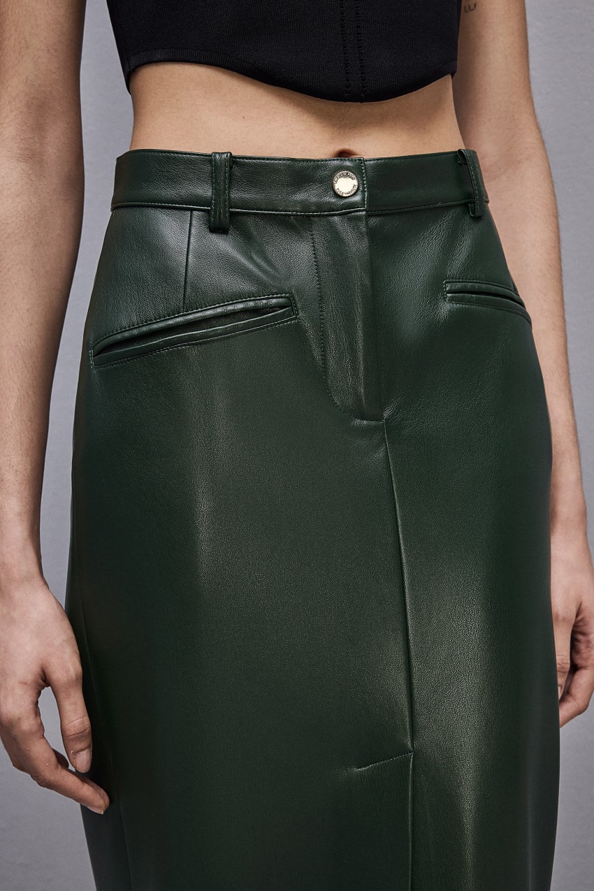 Patrizia Pepe Long Skirt In Coated Fabric Groen | 5064FPVZK