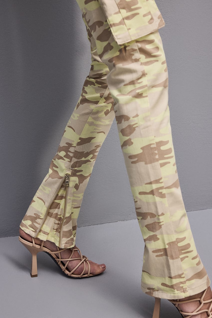 Patrizia Pepe Stretch Twill Cargo Pants Militare | 1934HVMWK